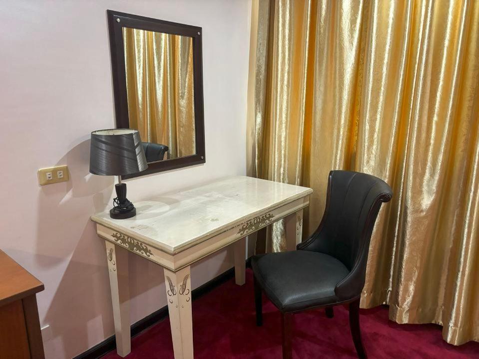 Lido De Paris Hotel Manila Eksteriør billede