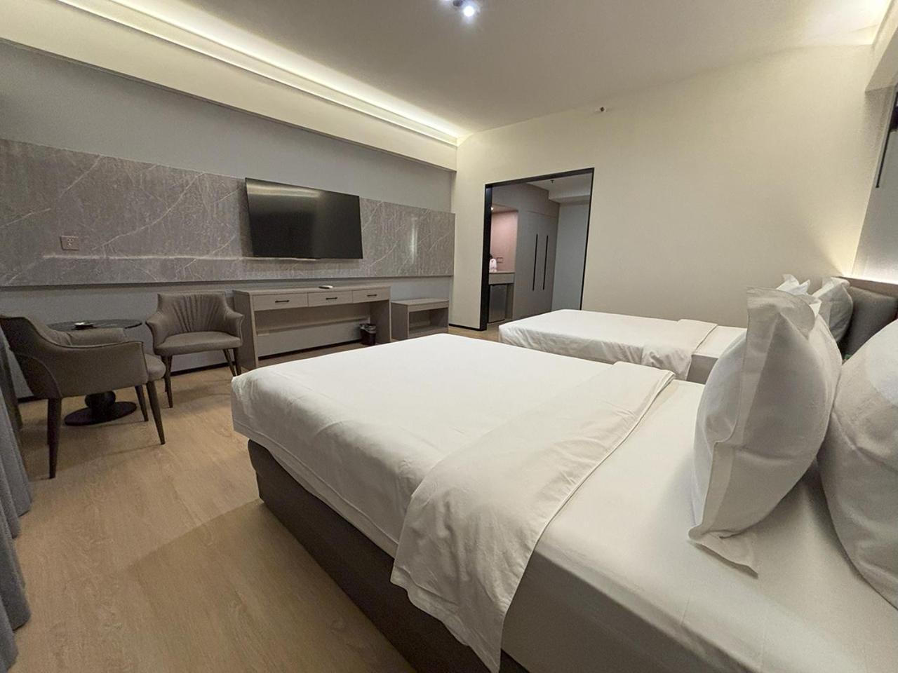 Lido De Paris Hotel Manila Eksteriør billede