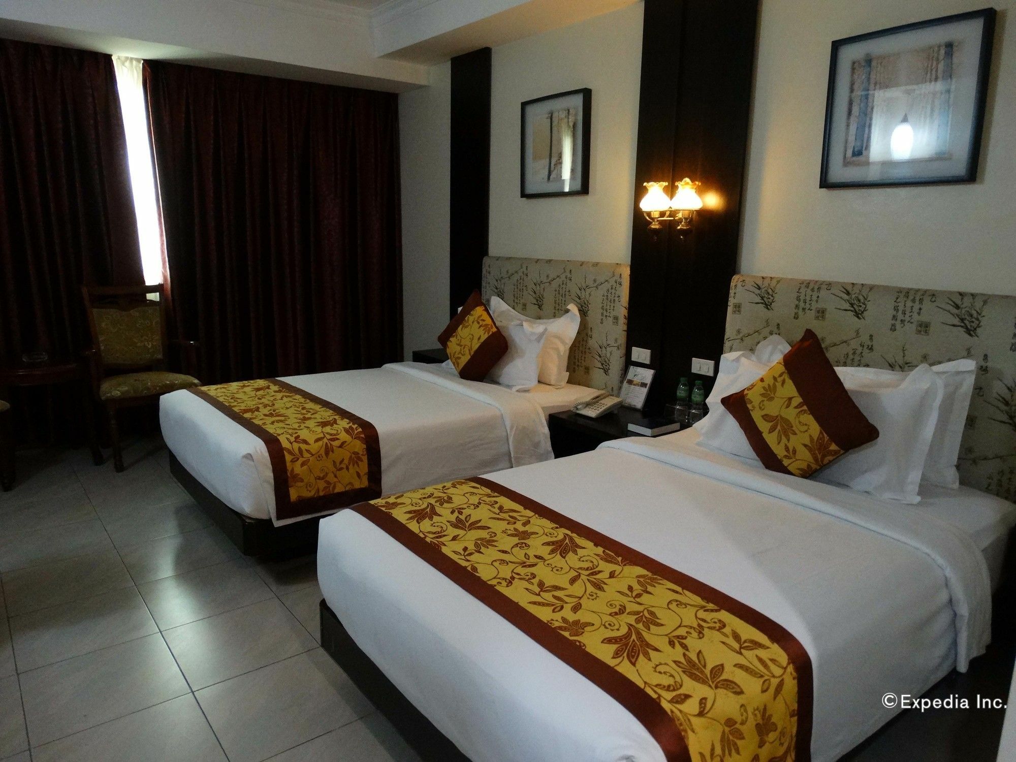 Lido De Paris Hotel Manila Eksteriør billede
